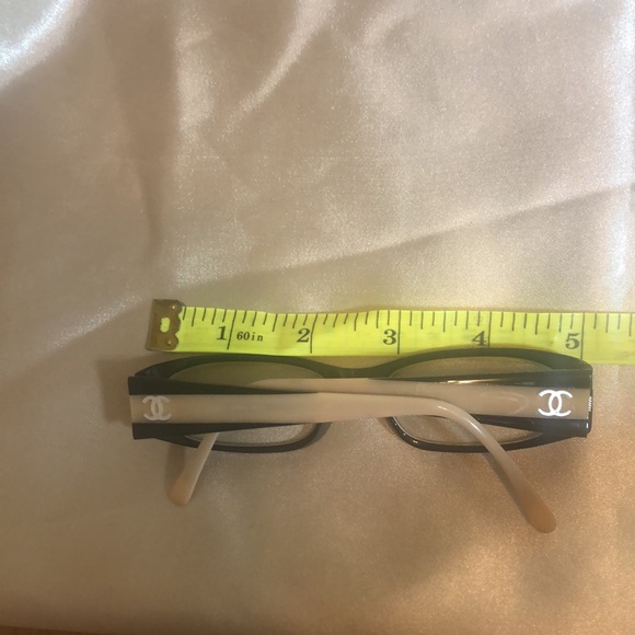 Chanel Small Prescribe Eyeglasses. - Picture 7 of 16